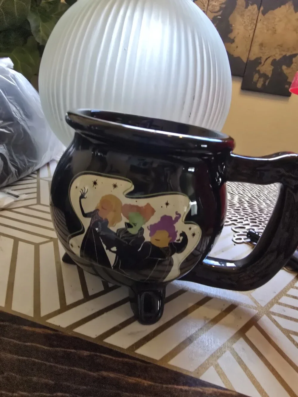 Hocus Pocus Cauldron Mug - Picture 1 of 3